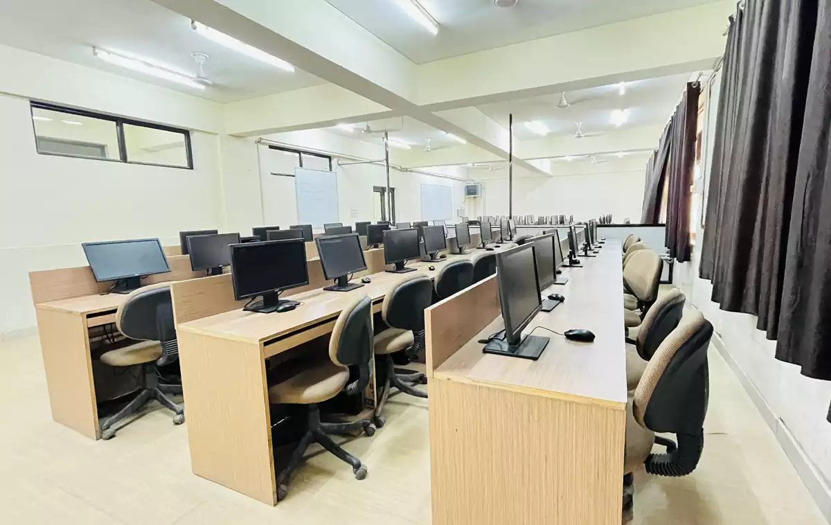 Best law college in india